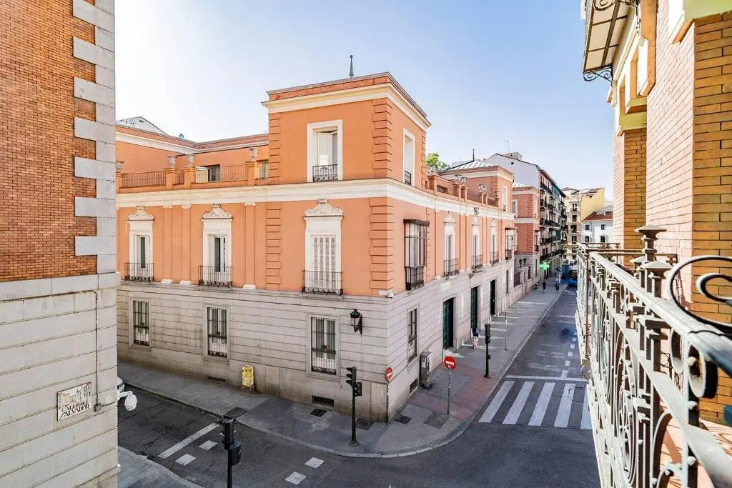 Caprichoso Loft junto Teatro Real - Madrid Centro by Batuecas