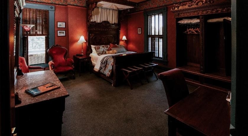 Inn at Pine Terrace