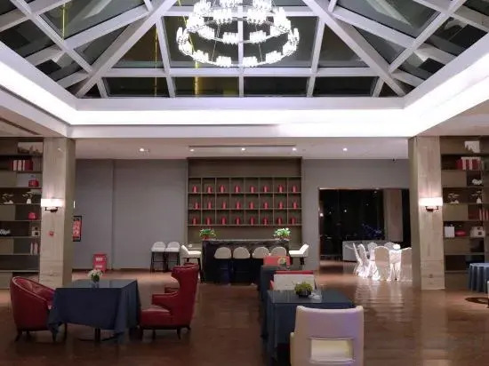 Fengshan International Hotel