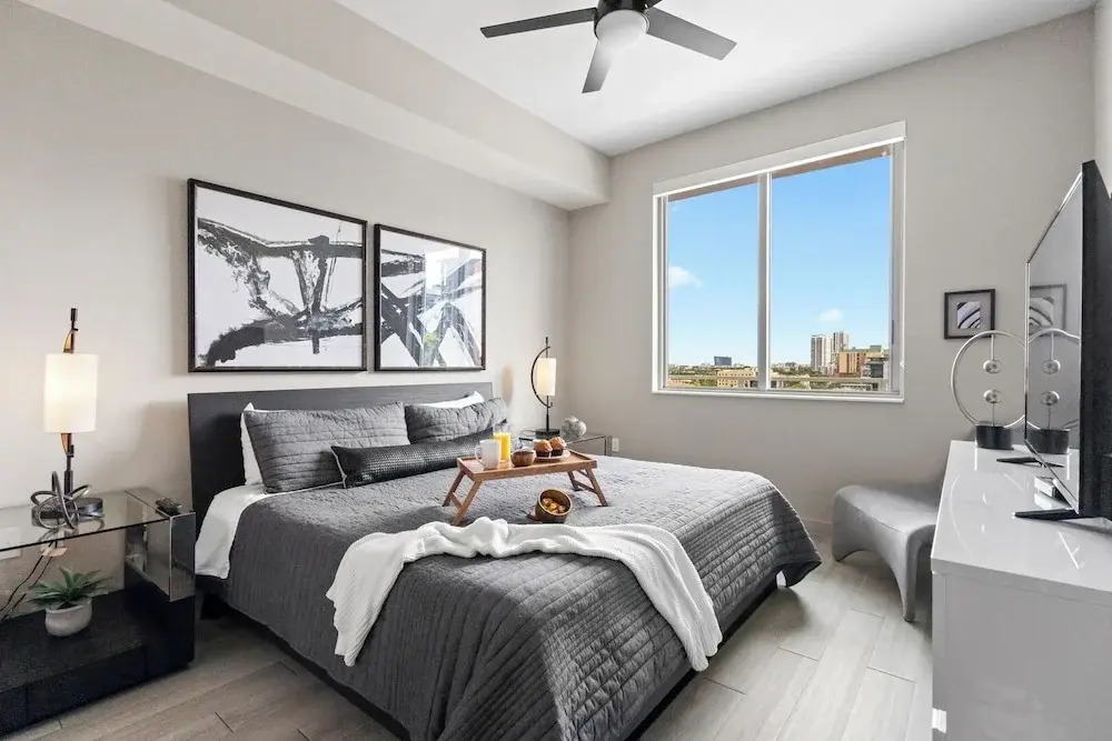 Chic 2BR Downtown Fort Lauderdale Apt w/ Pool
