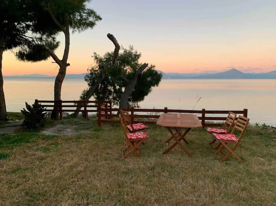 Anemomylos apartment by the sea