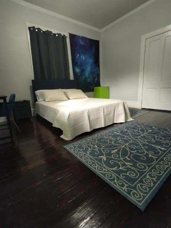 Premium Suite private bathroom w full house amenities rm 5