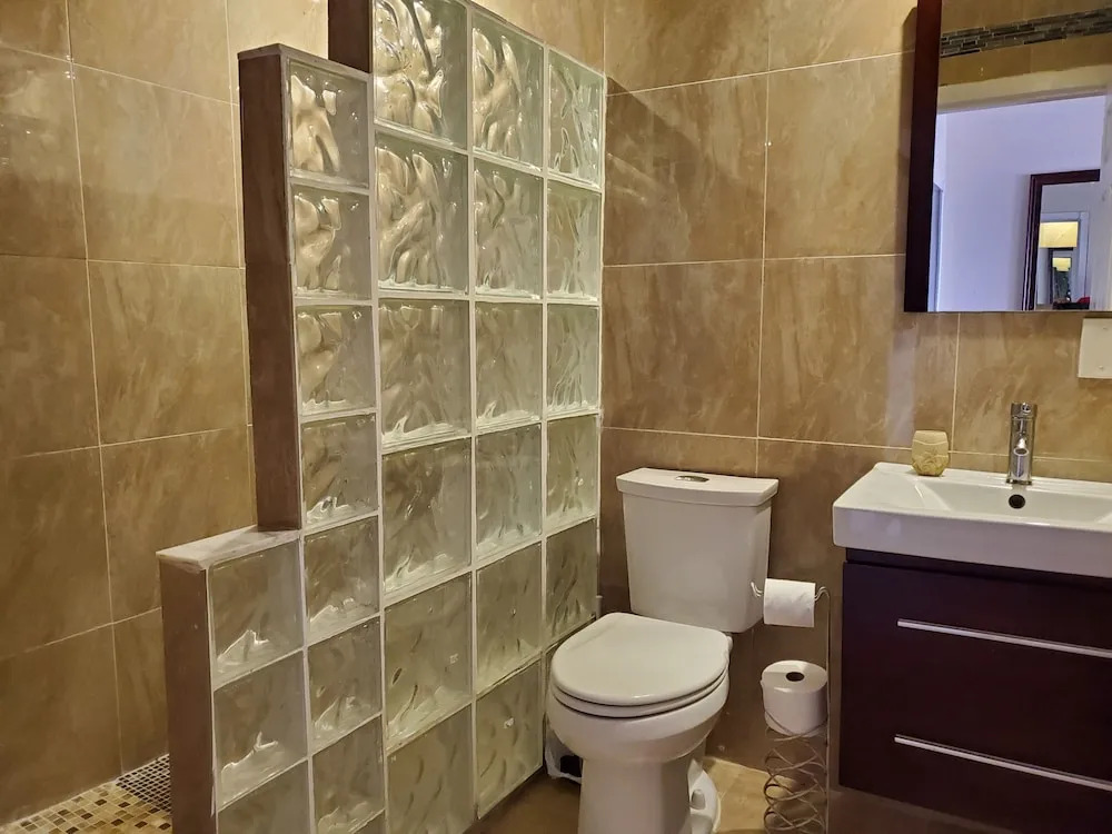 Villa Indigo Sunny 1BR Apartment in Private Gated Estate
