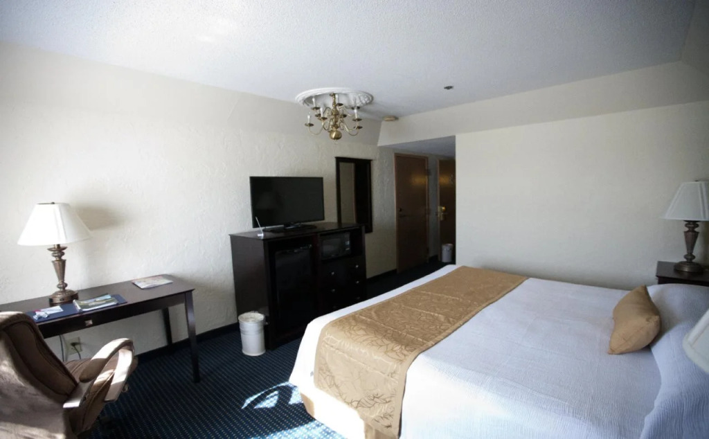 Chateau Hotel and Conference Center