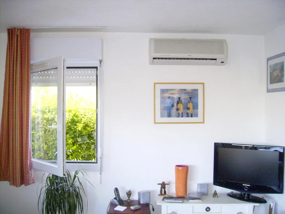 Apartment With 2 Bedrooms in Saint-cyprien, With Wonderful sea View, P
