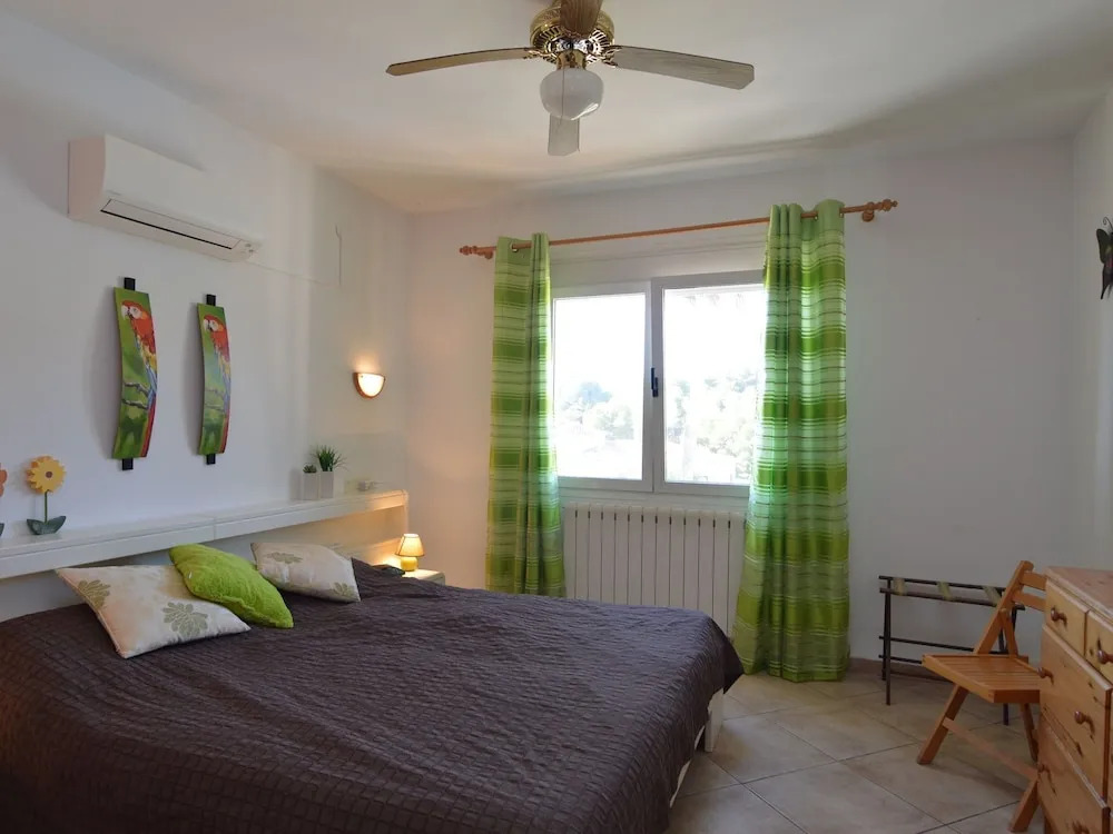 Spacious Villa in El Baladrar with Swimming Pool