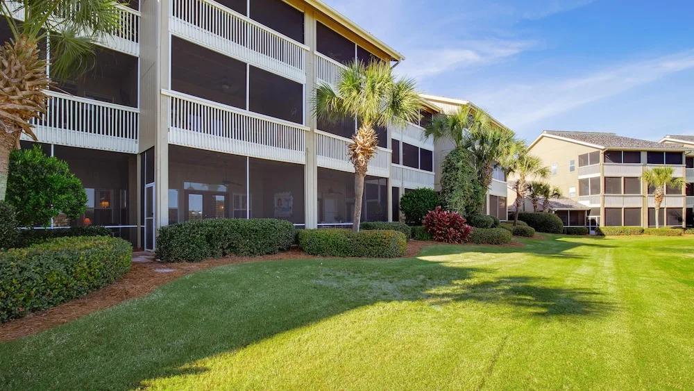 Seascape Lakefront Villas 405