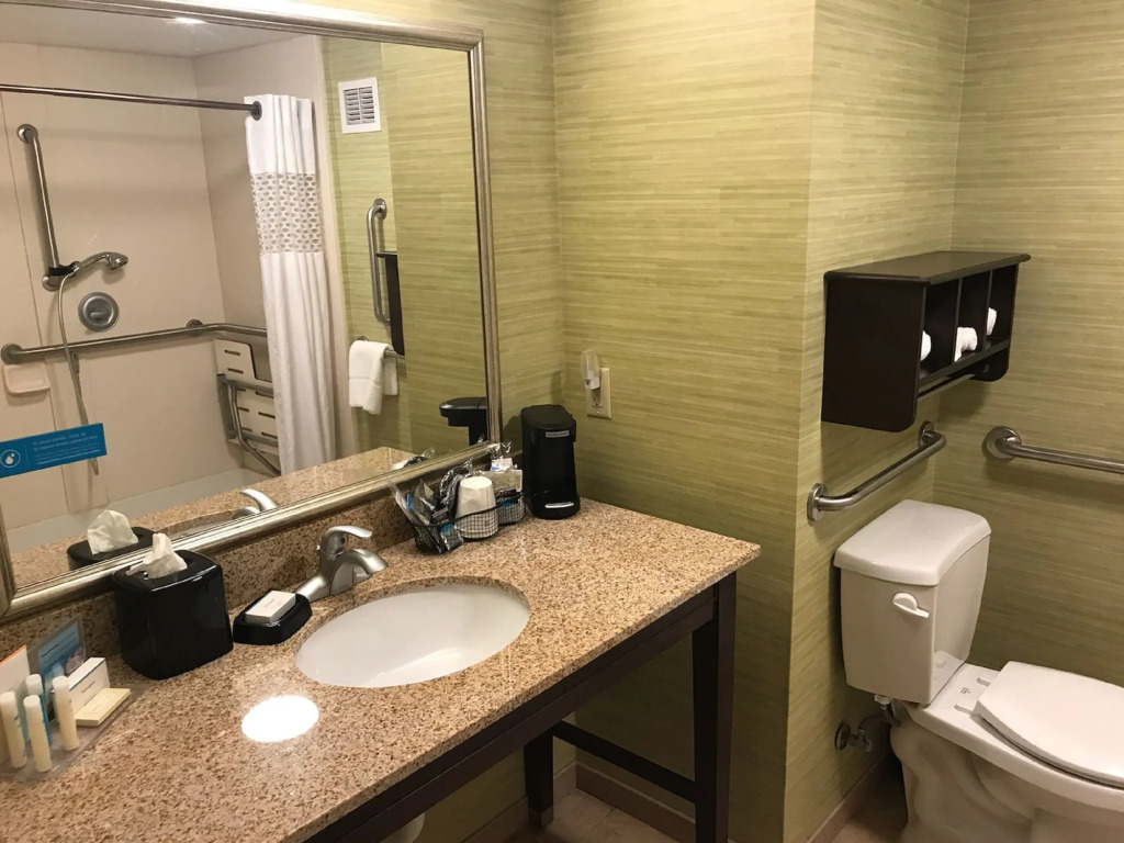 Hampton Inn Evansville Airport