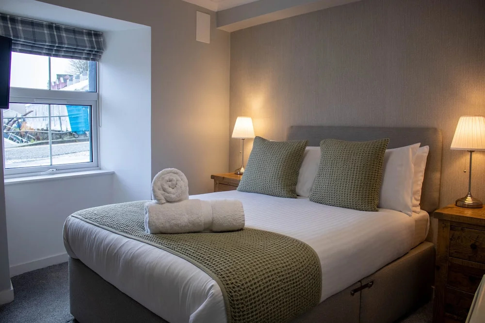The Rosedale Hotel
