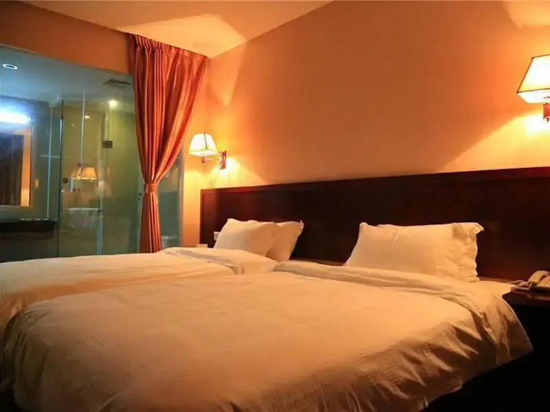 Gold Hotel
