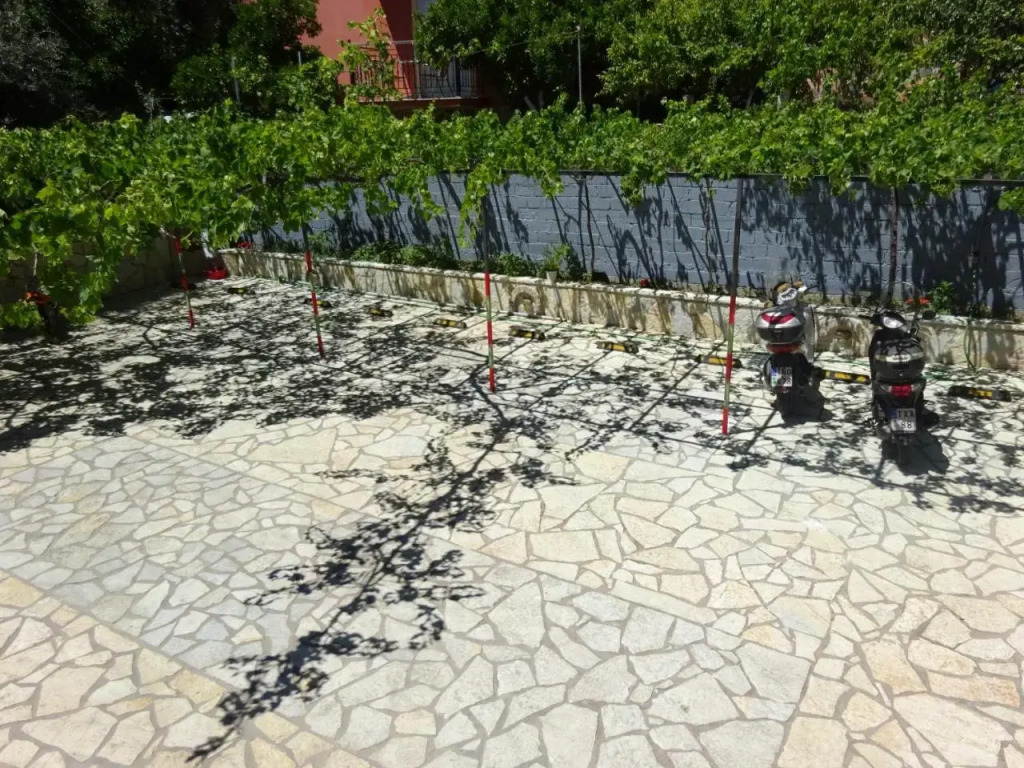 Studios Ristas Kostas