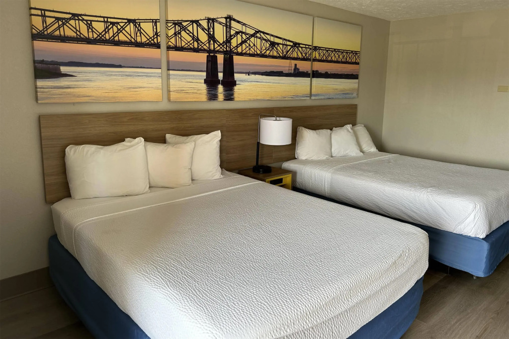 Days Inn by Wyndham Louisville Airport Fair and Expo Center