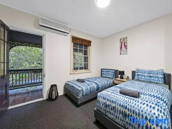Facilitated 4 BR / ICC&Darling Harbour-8 mins walk