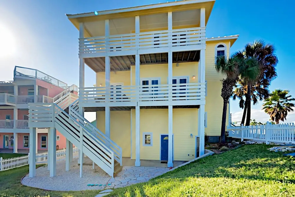 Royal Sands Home 4 Bedrooms 4 Bathrooms Home
