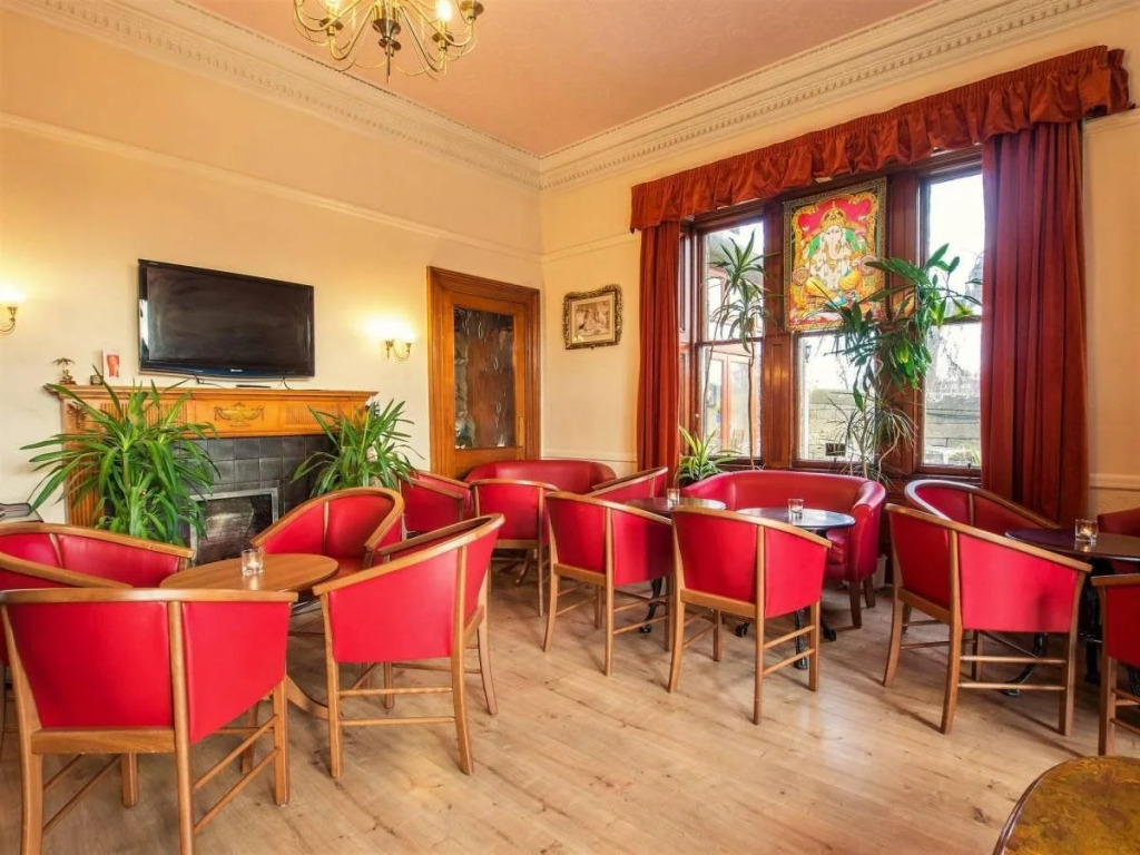 Cumberland Hotel