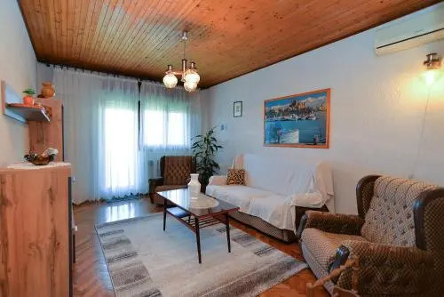 Apartment 390