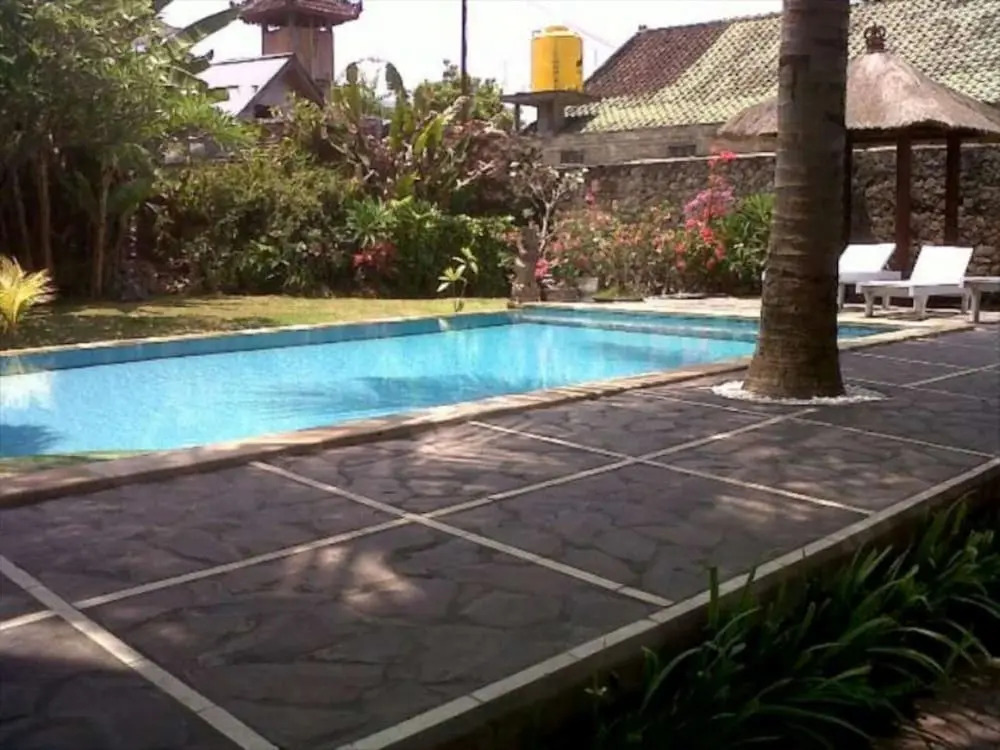 Padang Lovina Seaside Cottages