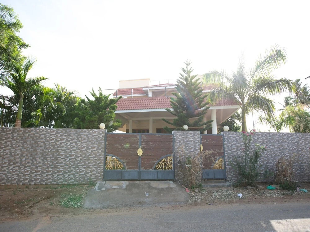 OYO 6810 Home Stay Anna Nagar