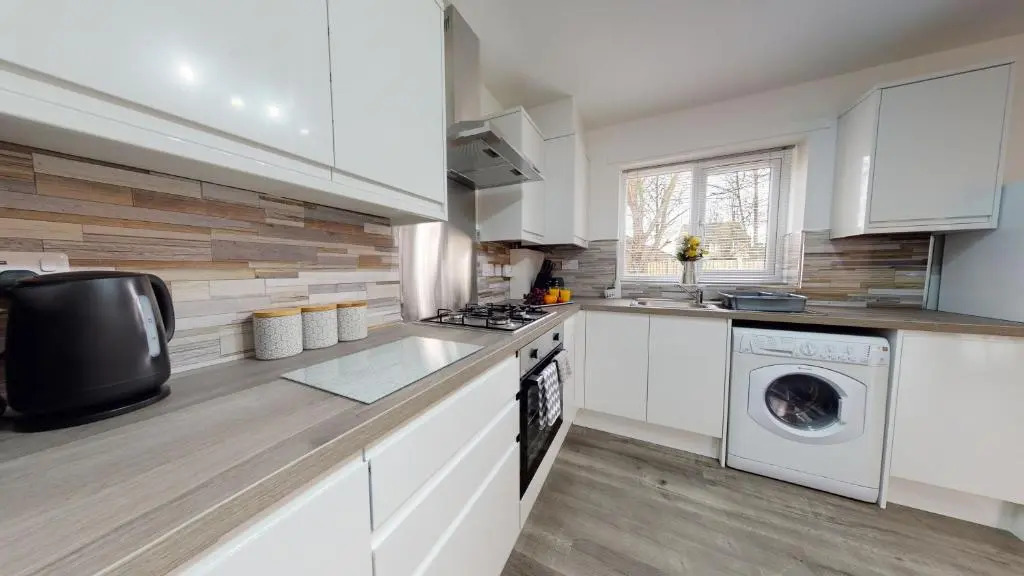 Step Free 2 Bedroom Apartment, Business, Leisure, Contractors, SRK Serviced Accommodation