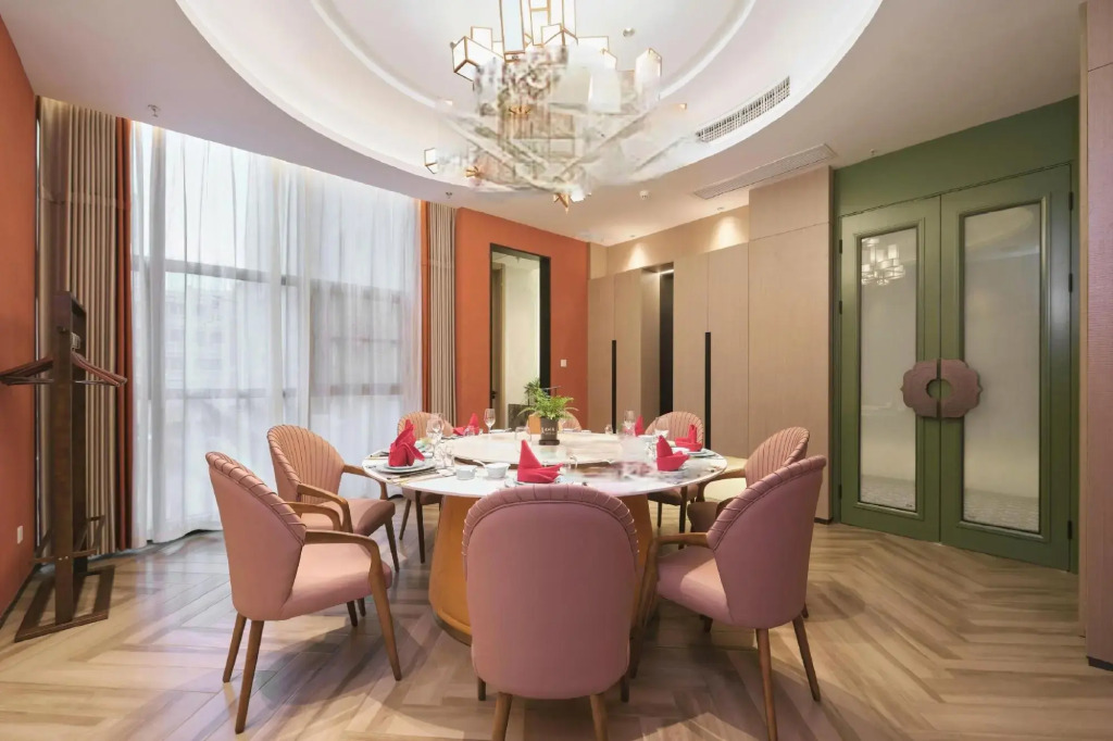 Huada Hotel