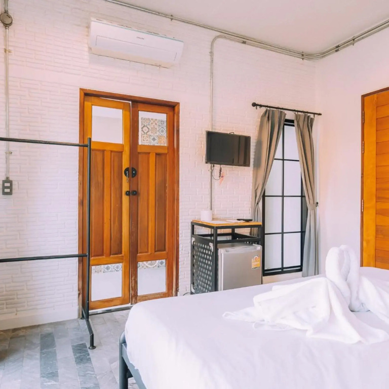 V1 Room Hotel