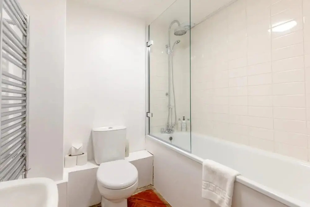 Tastefully Curated Mezzanine Studio Flat Hackney!