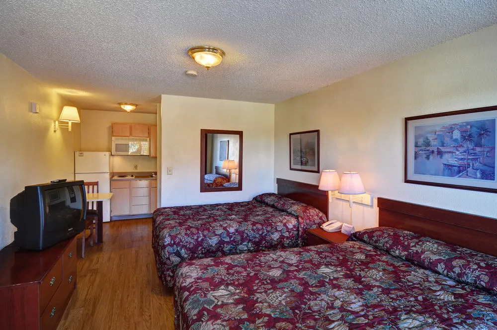 InTown Suites Extended Stay Lewisville TX - East Corporate Drive