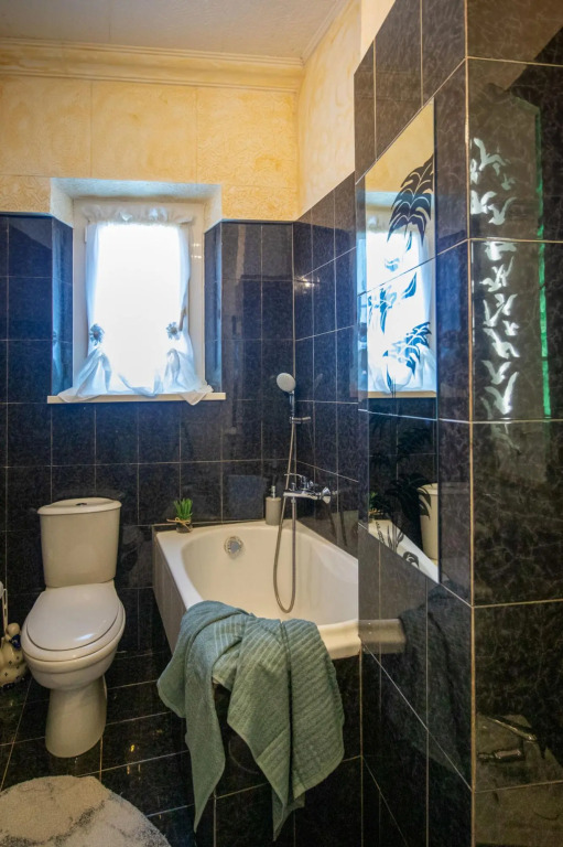 Three-room apartment with sunrise view from the sea-Mare In Vista