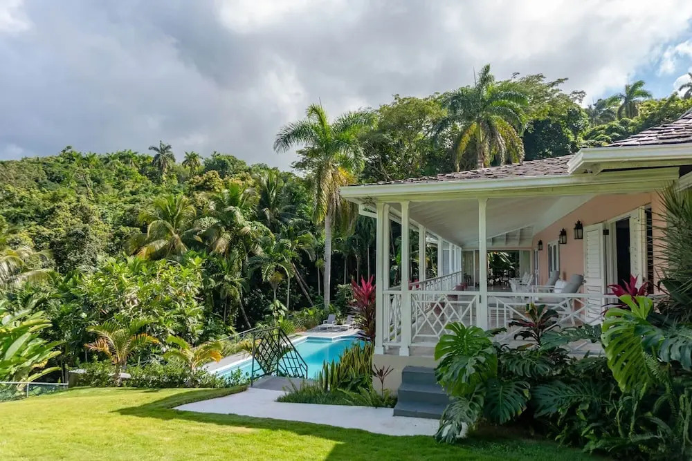 Secluded 3BR Garden Villa Pool Ocean Views