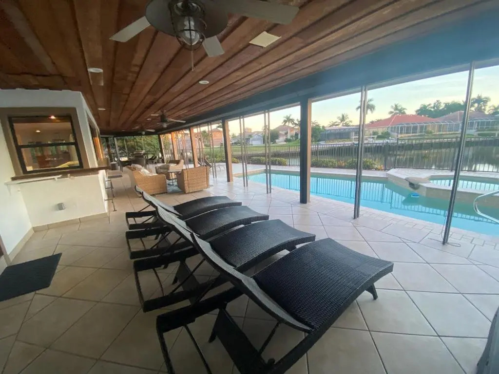 Waterfront Tip Lot Treasure w/ Southern Sunshine