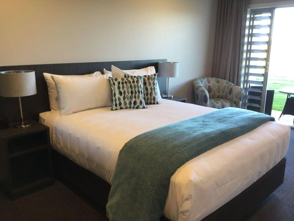 East Pier Hotel