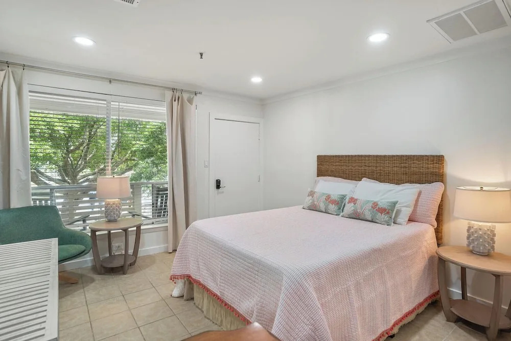 529 Sunsuite