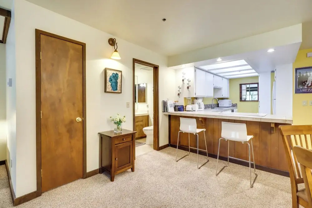 Walk to Ski Shuttle: Incline Village Condo