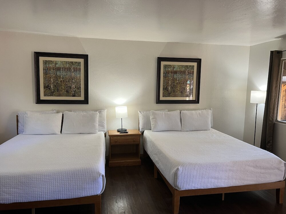 Antlers Inn
