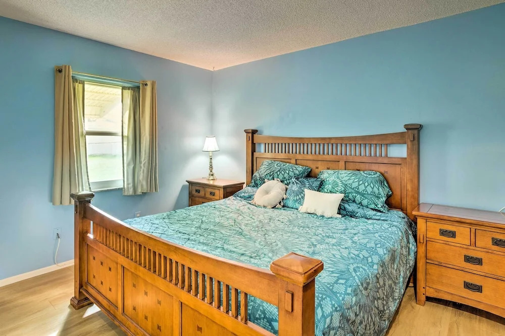 Port St Lucie Vacation Home w/ Lanai & Pool