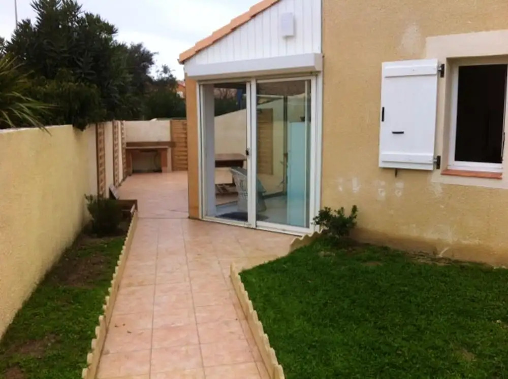 House With 2 Bedrooms in Narbonne, With Enclosed Garden - 250 m From t