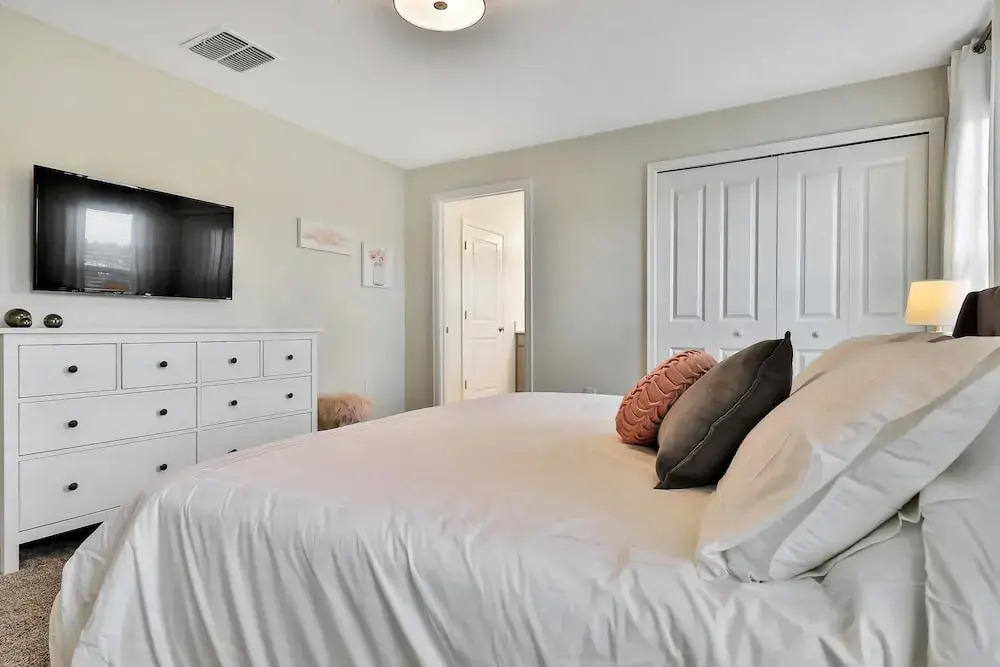 392 OC - 4BR Splendor: Private Pool