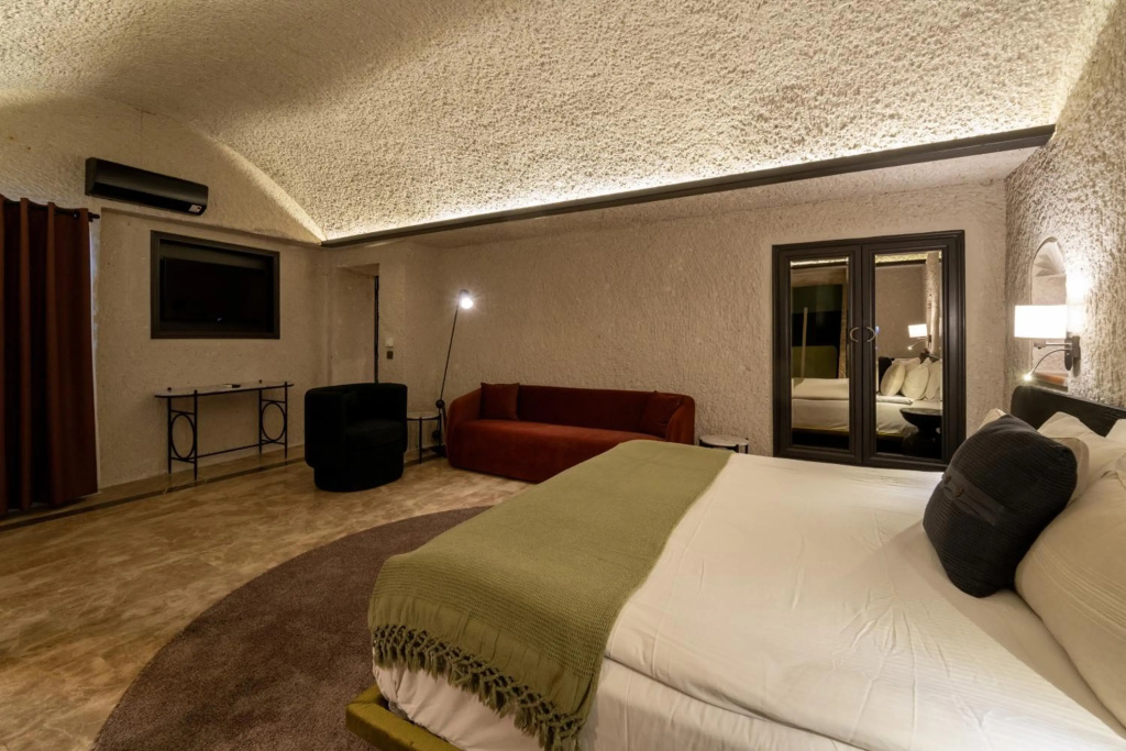 Artemis Cave Suites & Spa- Adults Only