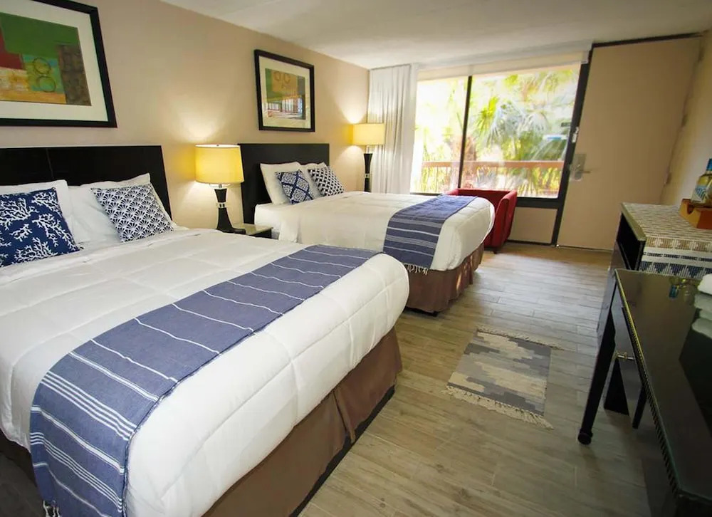 Banyan Hotel & MicroSuites