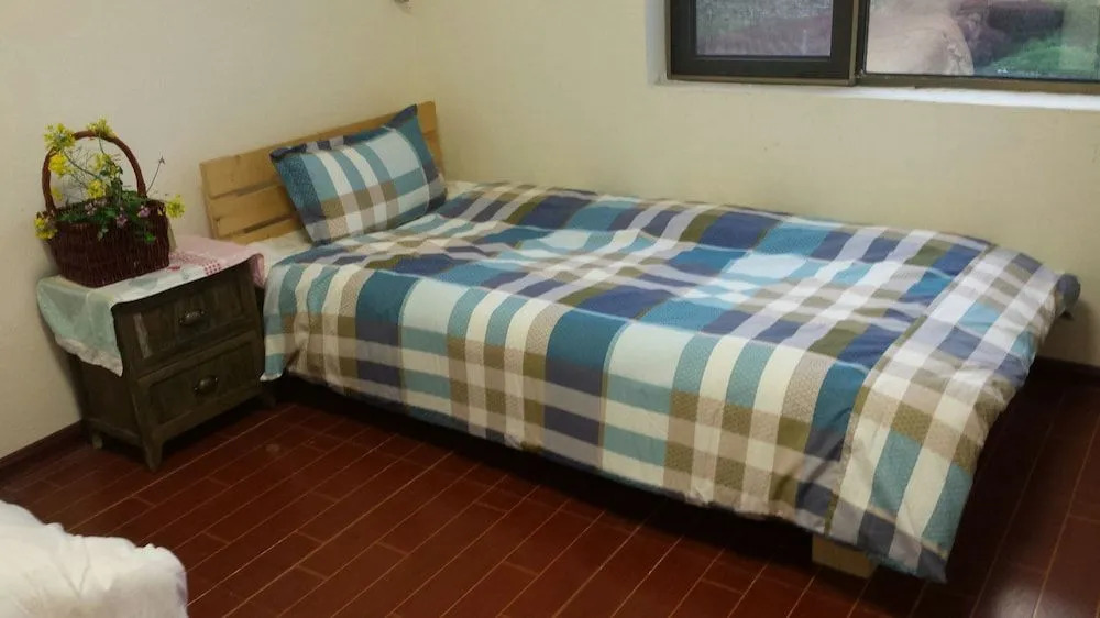 Julian's Country Inn