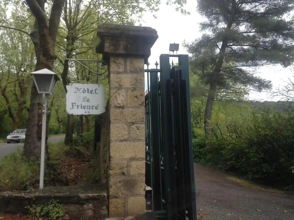 Htel Le Prieure