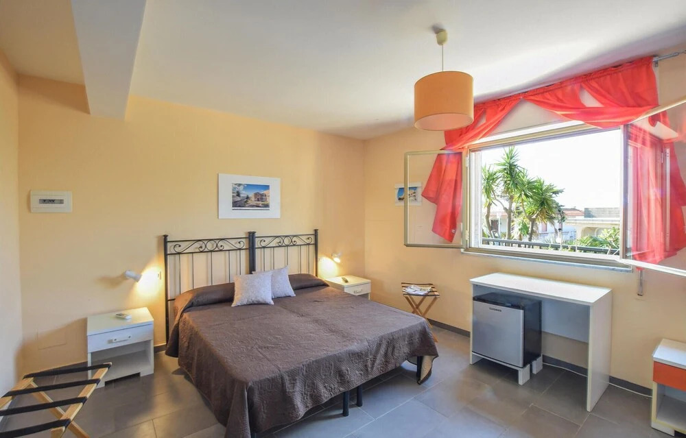 Stunning Home in Scicli With Outdoor Swimming Pool, Wifi and 5 Bedrooms