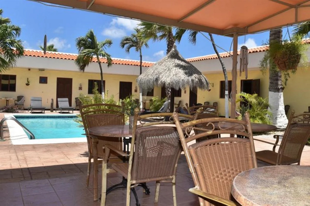 Arubiana Inn Hotel