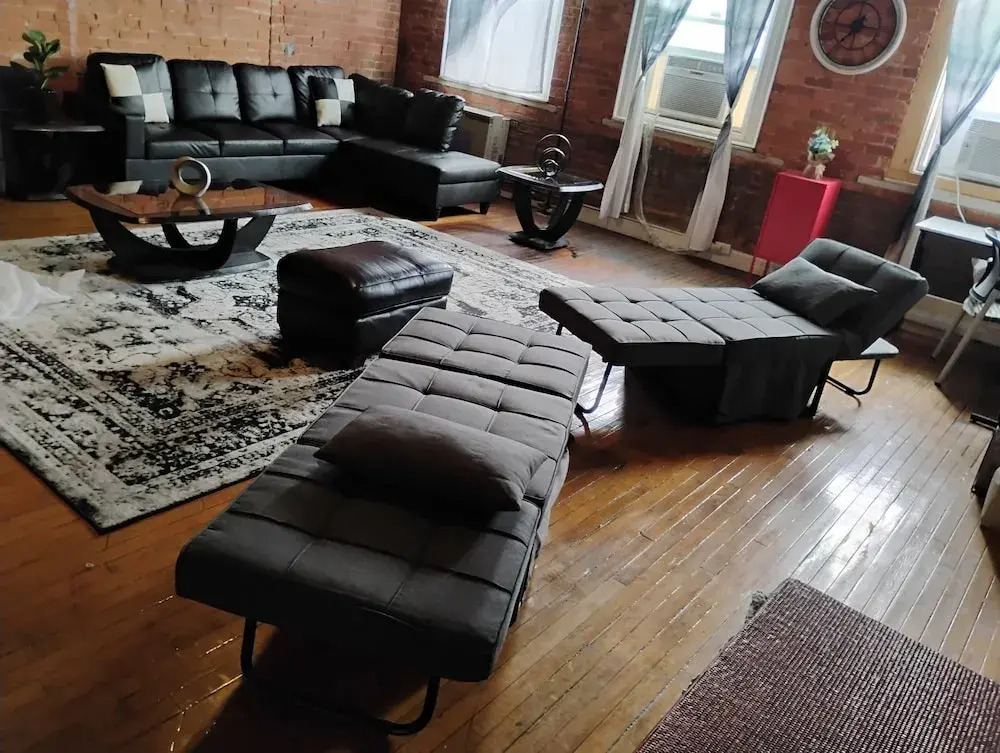 Gorgeous Downtown Detroit Loft - Fully Equipped