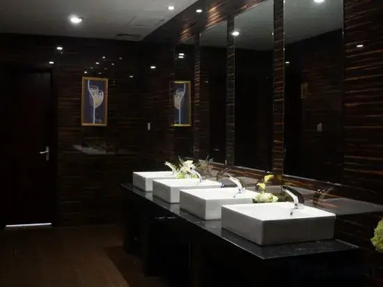 Wuhua Tianyue Hotel (Yinchuan High-speed Railway Station Branch)