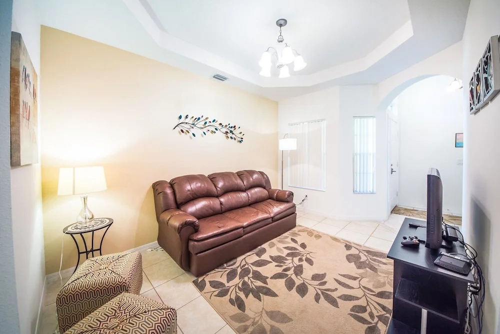 5BR Calabay Parc Pool Home 513 by OVRH