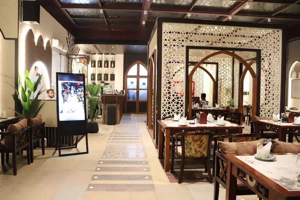 The Long D Hotel Surat Airport Rd