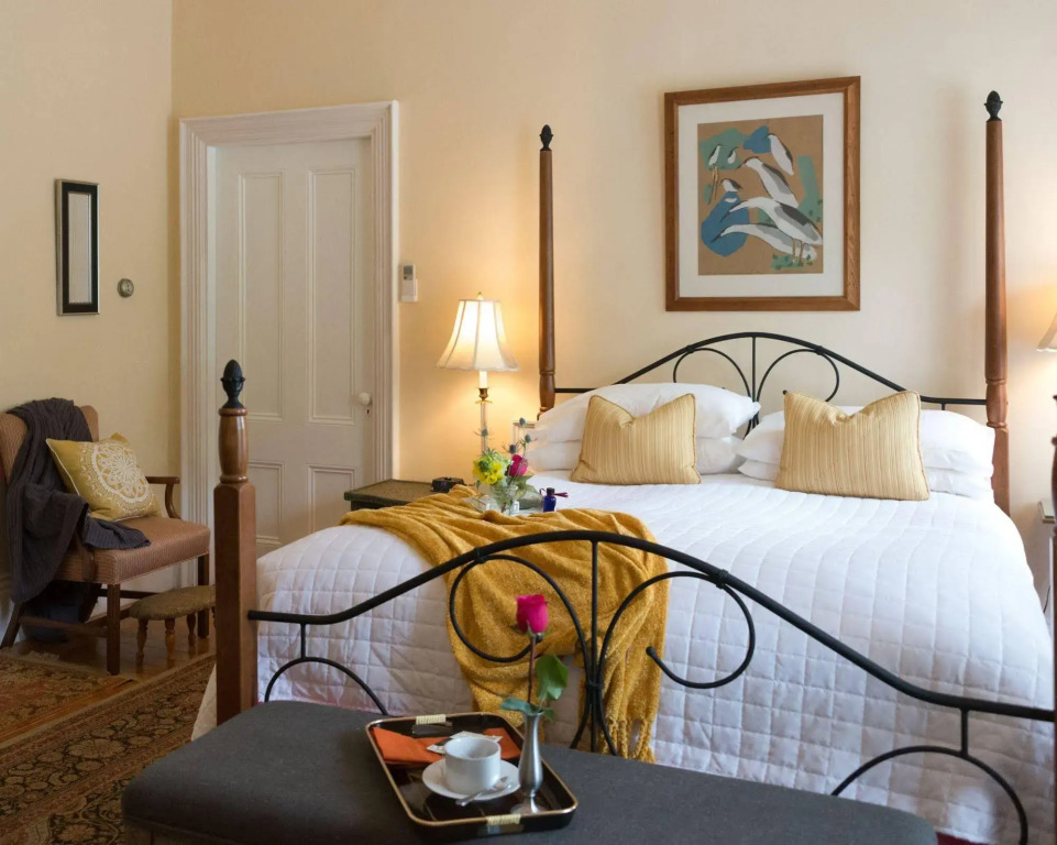 Captain Freeman Inn