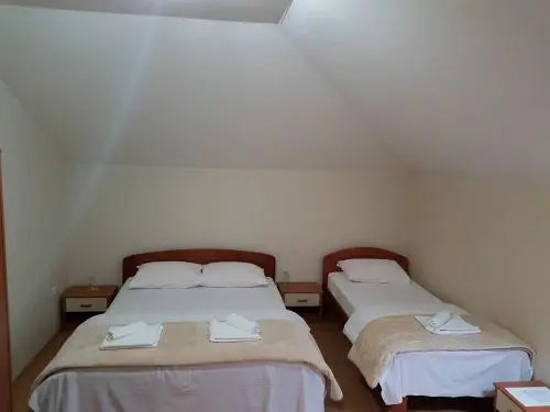 OSTROG Aparthotel KOLIBA-VLASTNIŠTVO MANASTIRA OSTROG