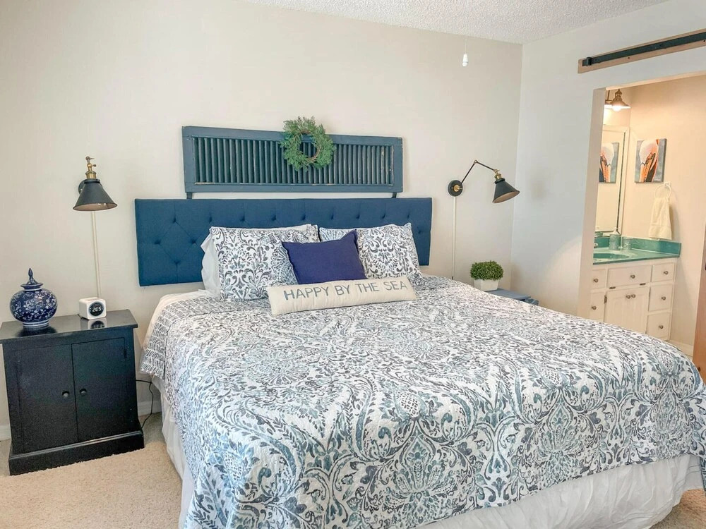 051 Topsail by ACP